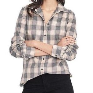 BANANA REPUBLIC  Pink and Gray Plaid Flannel Shirt
